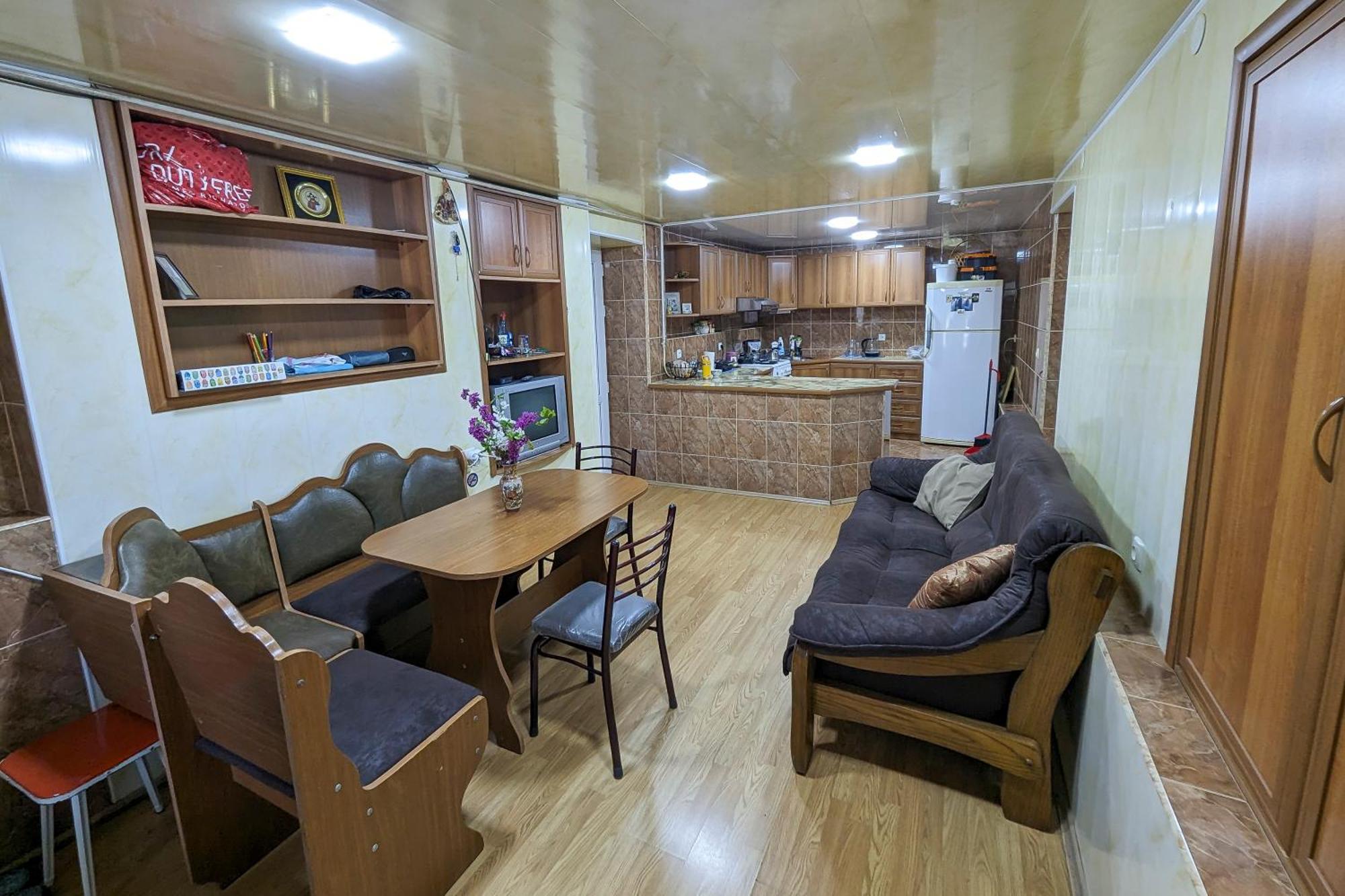 Guest House Sector 30 Koetaisi Buitenkant foto